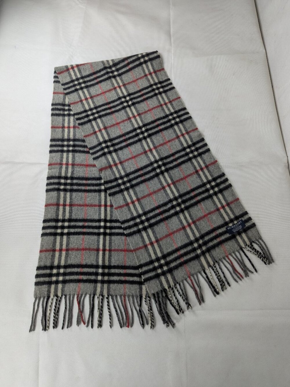 Designer Burberry Gray 100% Cashmere Check Scarf Unisex - Picture 3 of 8